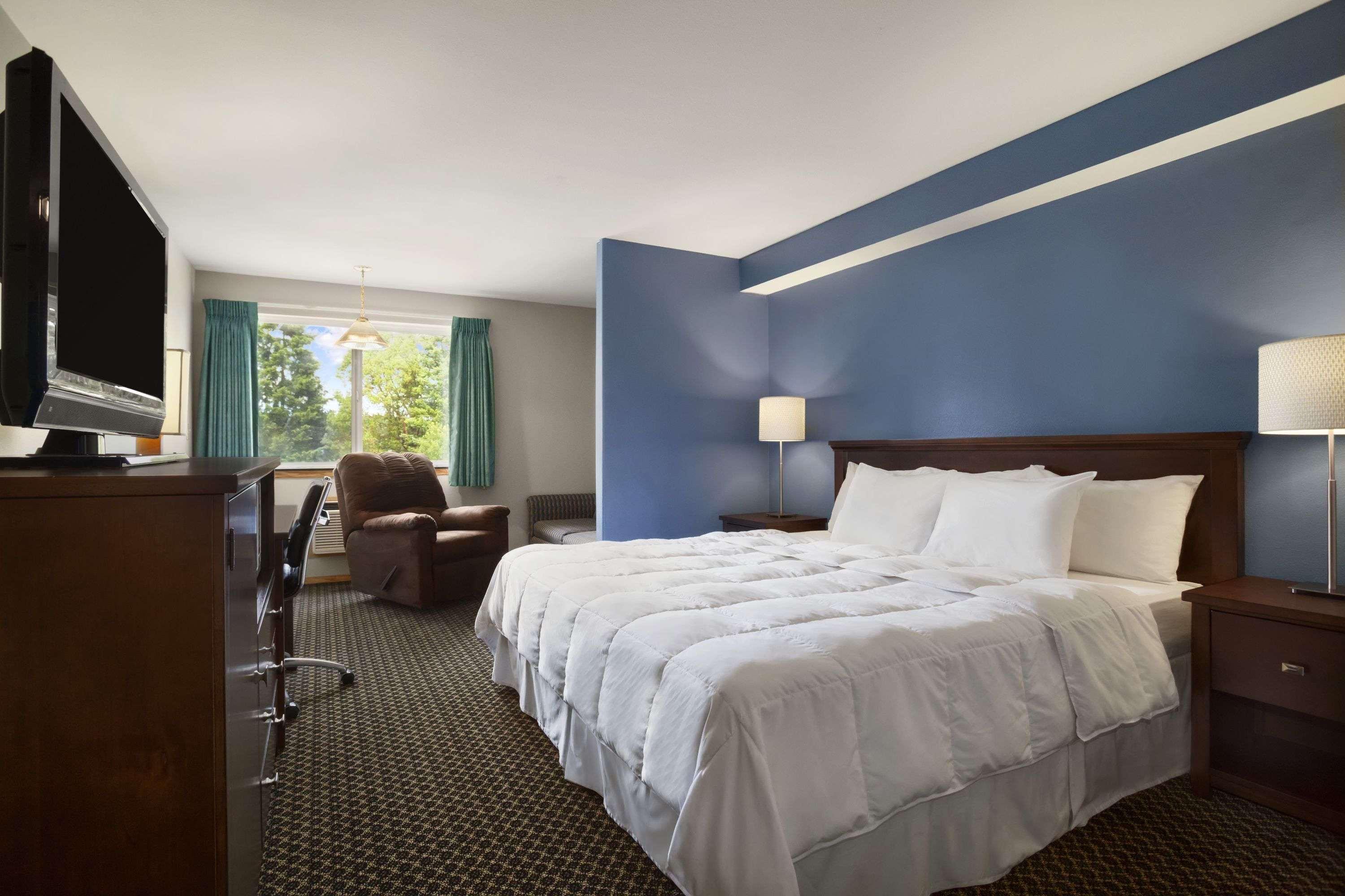 Days Inn By Wyndham Lacey Olympia Area Екстериор снимка
