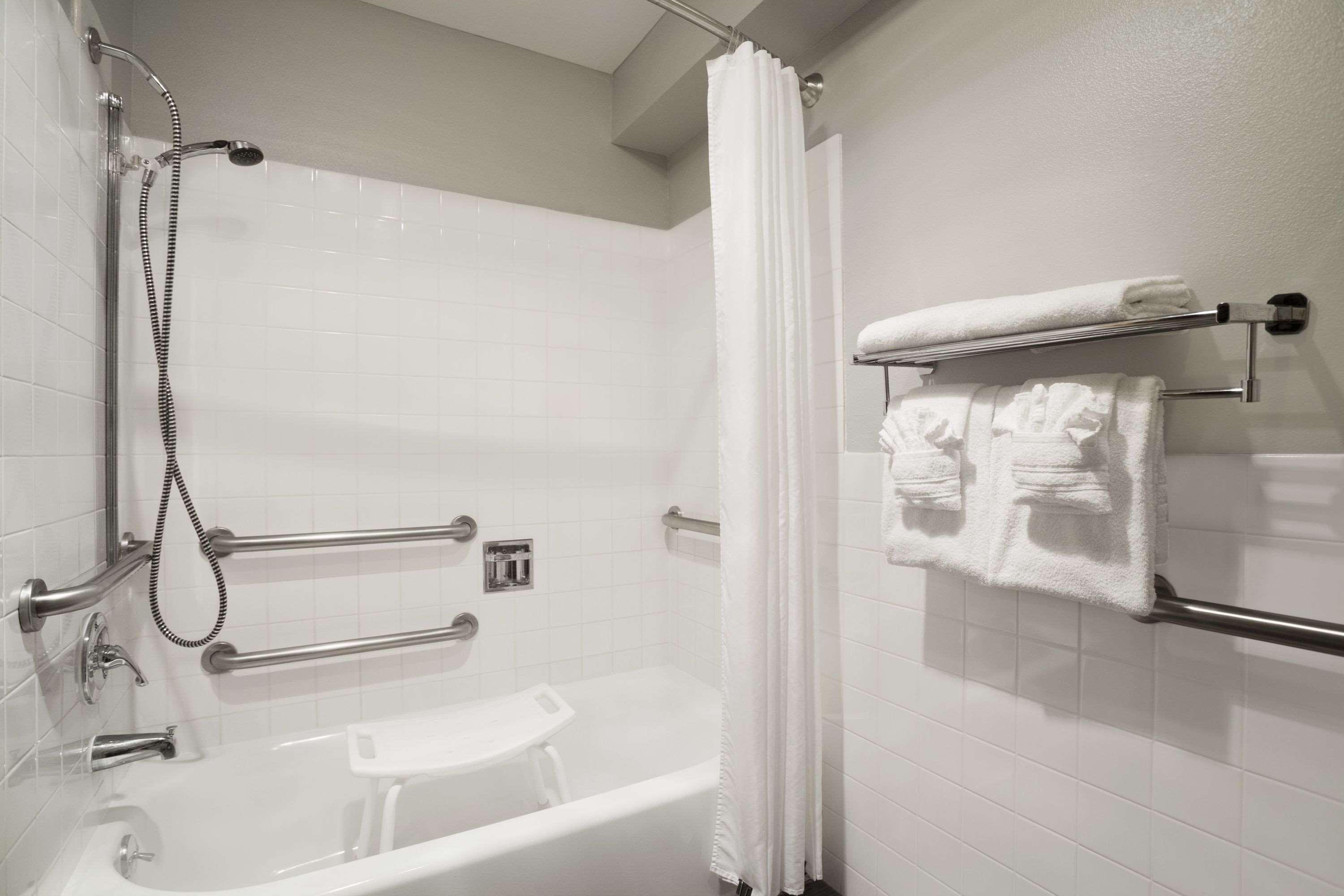 Days Inn By Wyndham Lacey Olympia Area Екстериор снимка