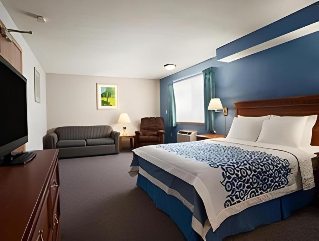 Days Inn By Wyndham Lacey Olympia Area Екстериор снимка
