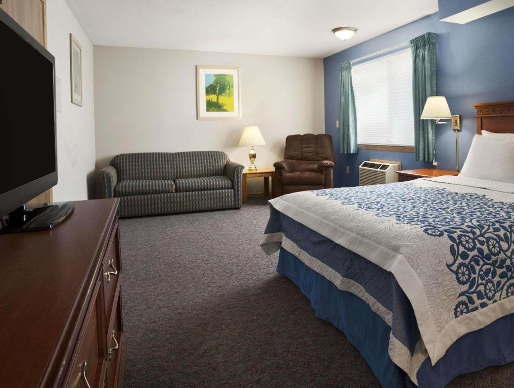 Days Inn By Wyndham Lacey Olympia Area Екстериор снимка